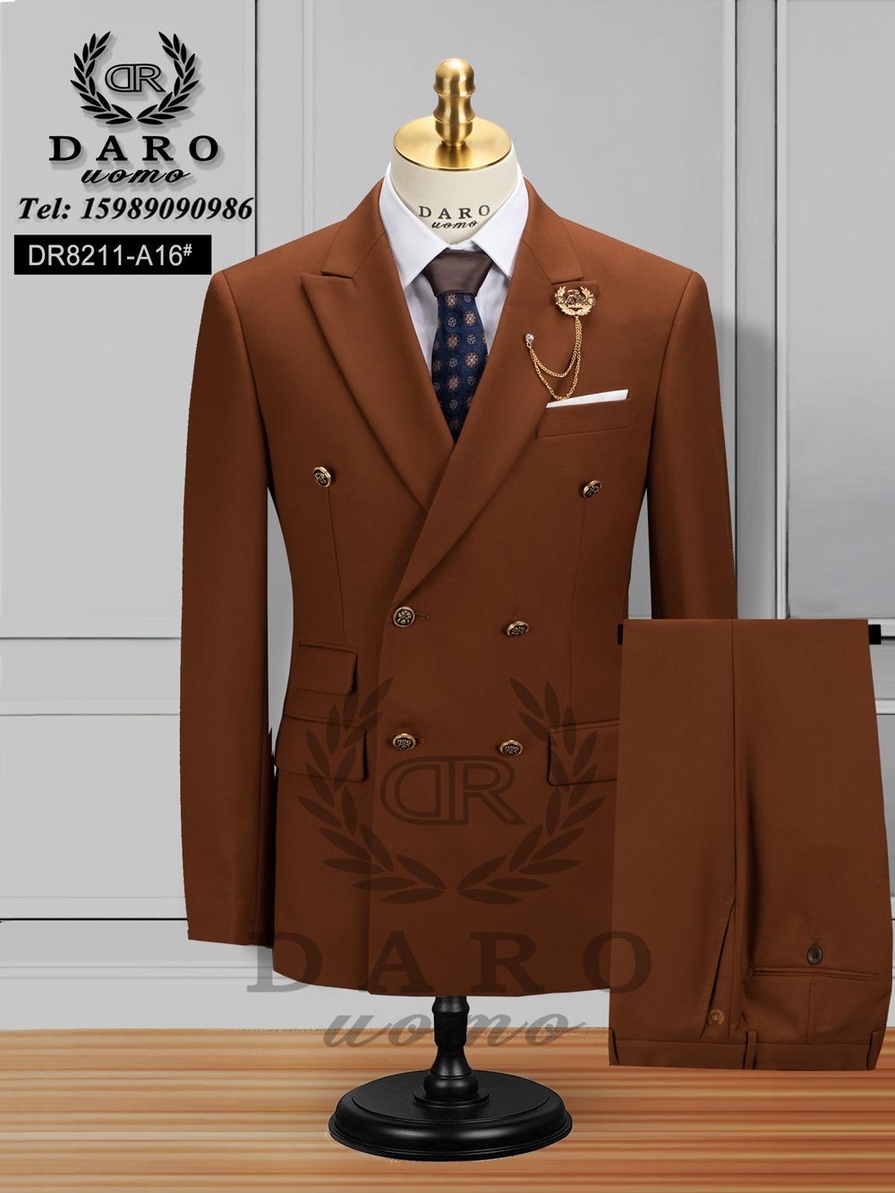 Daro Uomo Brown Double-Breasted Suit